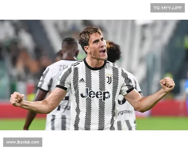 意大利足球甲级联赛尤文图斯麦肯尼传中找弗拉霍维奇